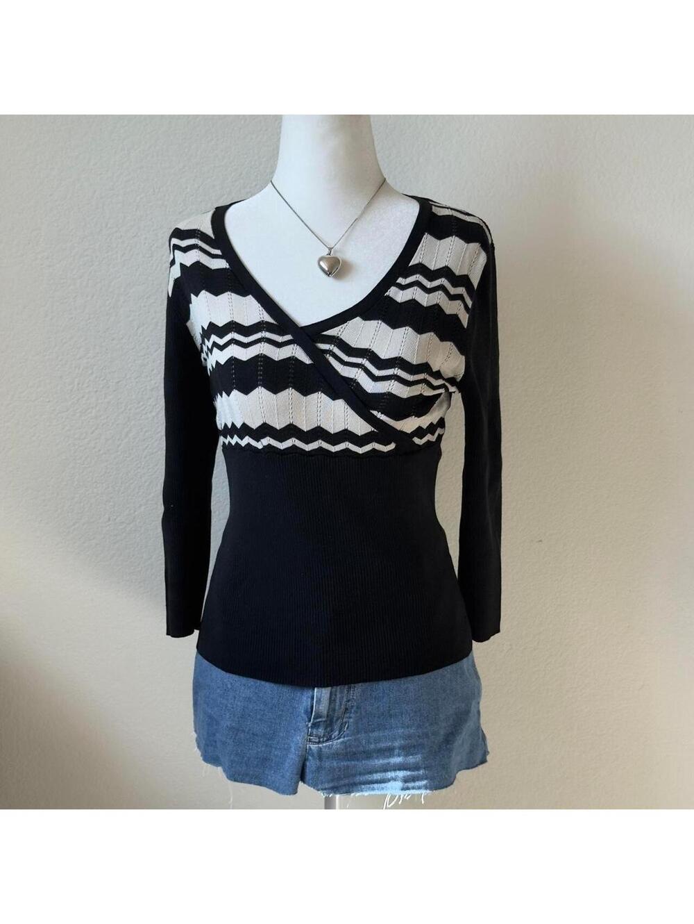 ੈ✩‧₊˚y2k fitted black striped wrap style silk blend knit sweater